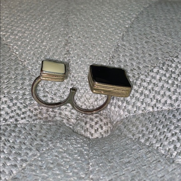 Two finger ring illusion ring - Picture 2 of 6